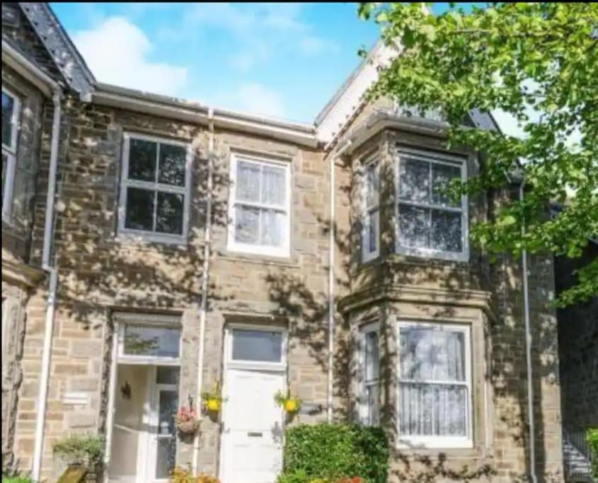 Bright 2 Bedroom Apartment Near Seafront Central Penzance Exterior foto