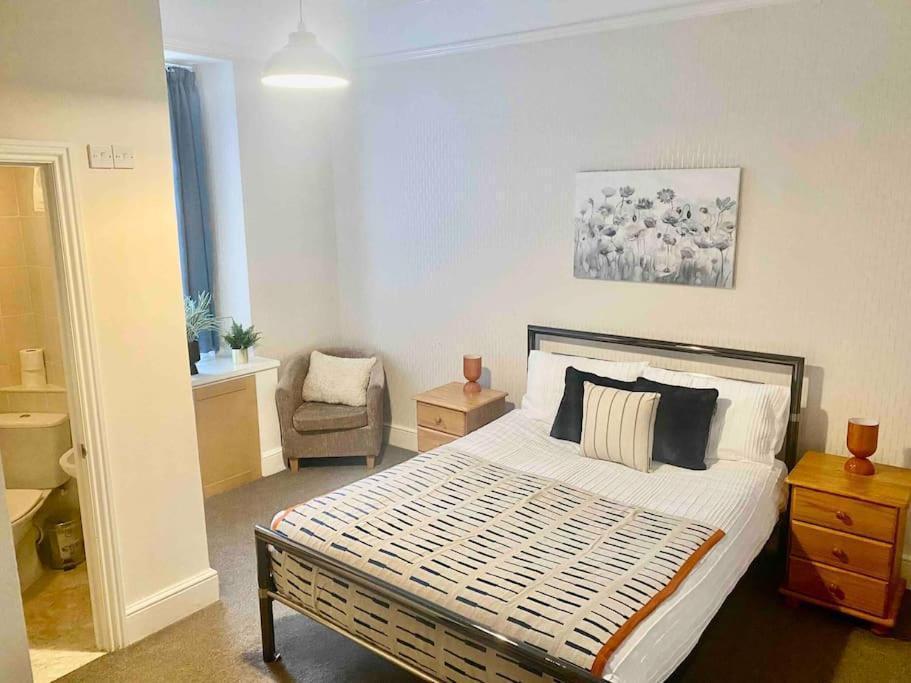 Bright 2 Bedroom Apartment Near Seafront Central Penzance Exterior foto