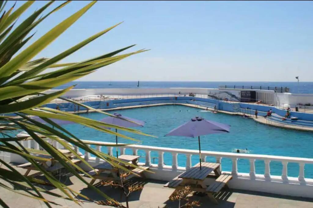 Bright 2 Bedroom Apartment Near Seafront Central Penzance Exterior foto